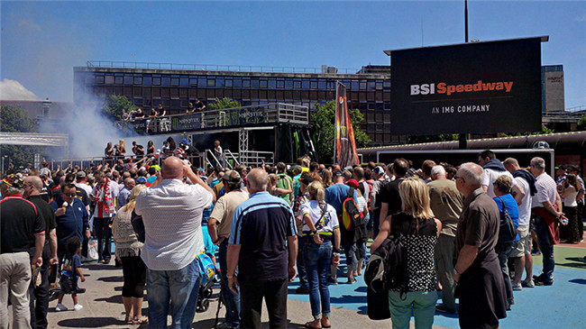 P6 Outdoor LED Video Wall Display Seamless Installation Great Visual For Public