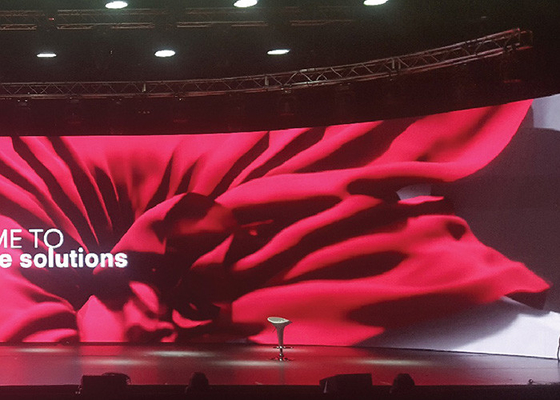 2.5mm HD Curved LED Displays Bendable Design For Promotion Meeting