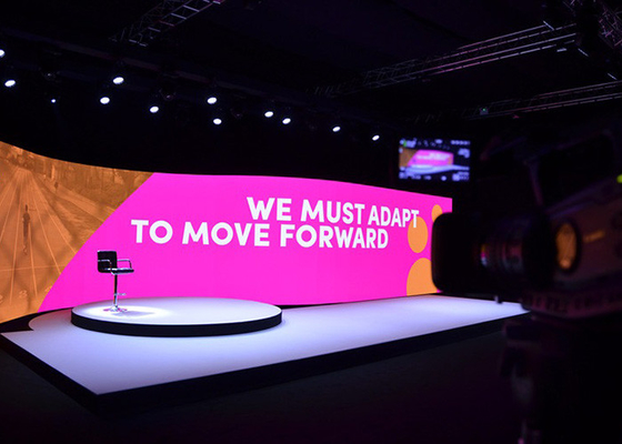 2.5mm HD Curved LED Displays Bendable Design For Promotion Meeting