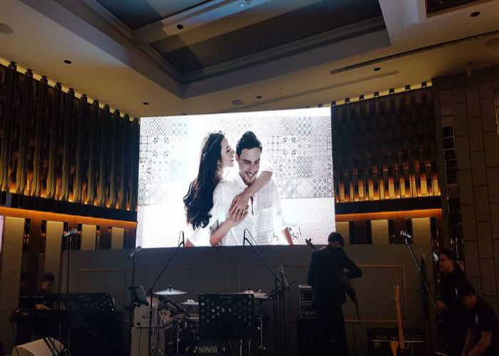 SMD2121 P4 Indoor Full Color Led Display 110-220V AC Wide Viewing Angle
